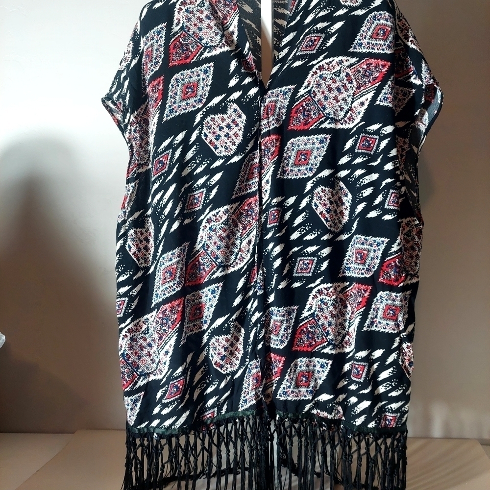 Vince Camuto Black Red White Cardigan Knit Fringe Boho Short Sleeve XL Artsy Fun